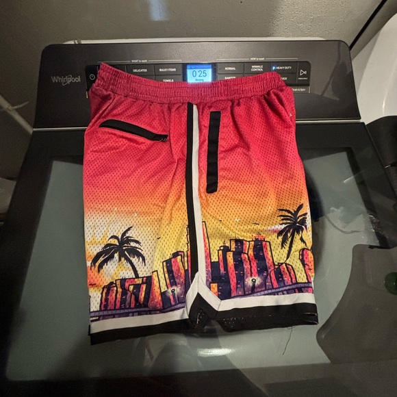 ROLLING LOUD AUTHENTIC ON COURT FLYER SHORTS - Picture 3 of 9